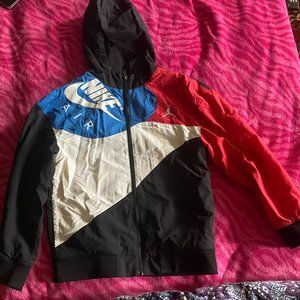 Boys Nike Air Jordan Windbreaker in great condition and lightly used. Size L.